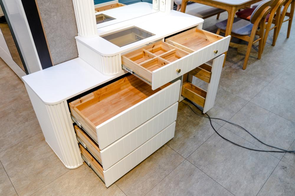 화이트 원목 화장대