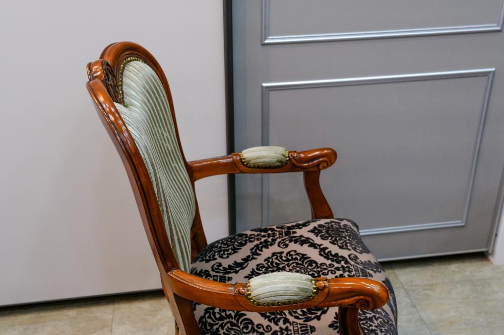 엔틱 원목 2인 식탁 세트