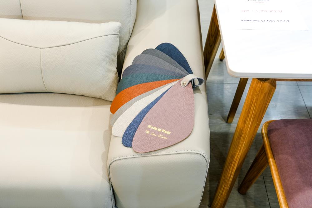 헤드레스트 가죽소파(화이트)