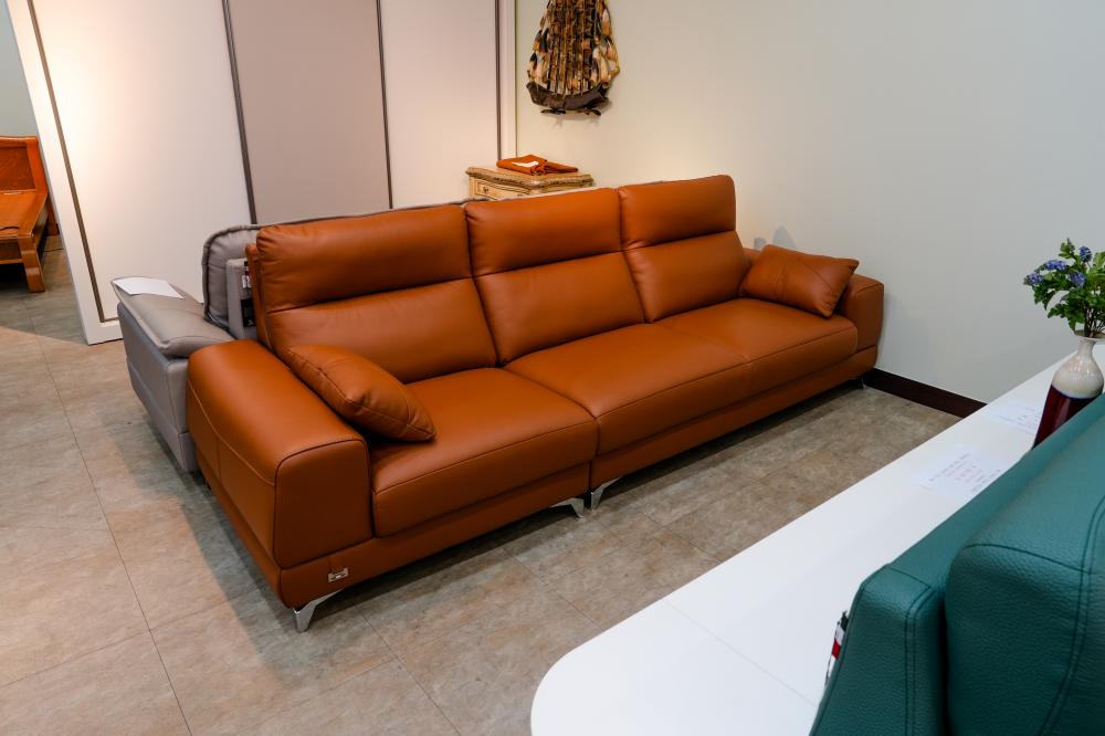 4인용 가죽소파(꼬냑)