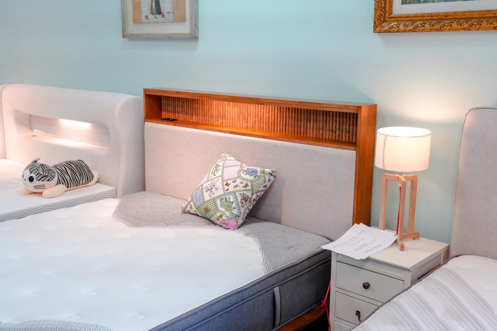 원목 패브릭 침대